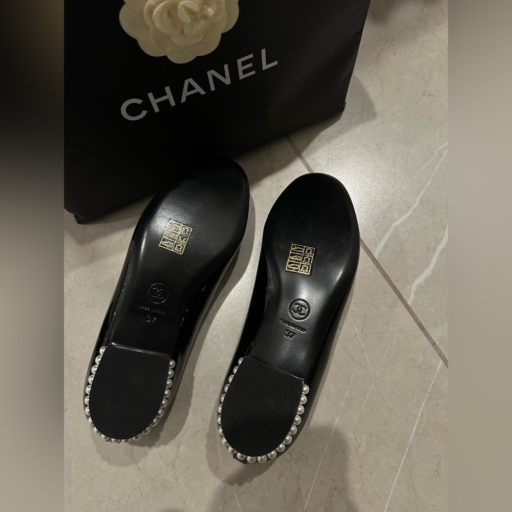 Chanel shoes - Picture 2 of 4